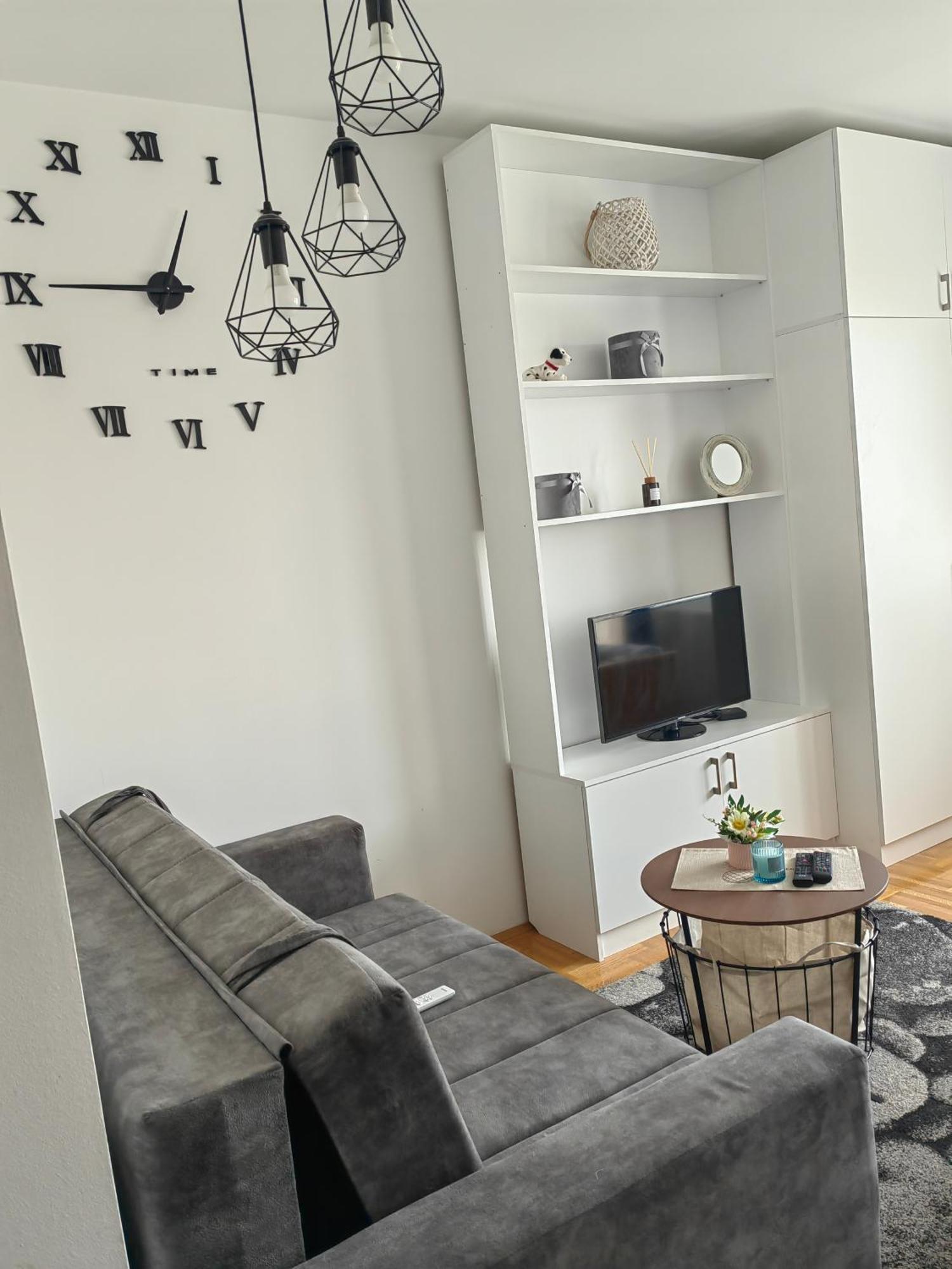 Road Warriors Apartment Σουμπότικα Εξωτερικό φωτογραφία