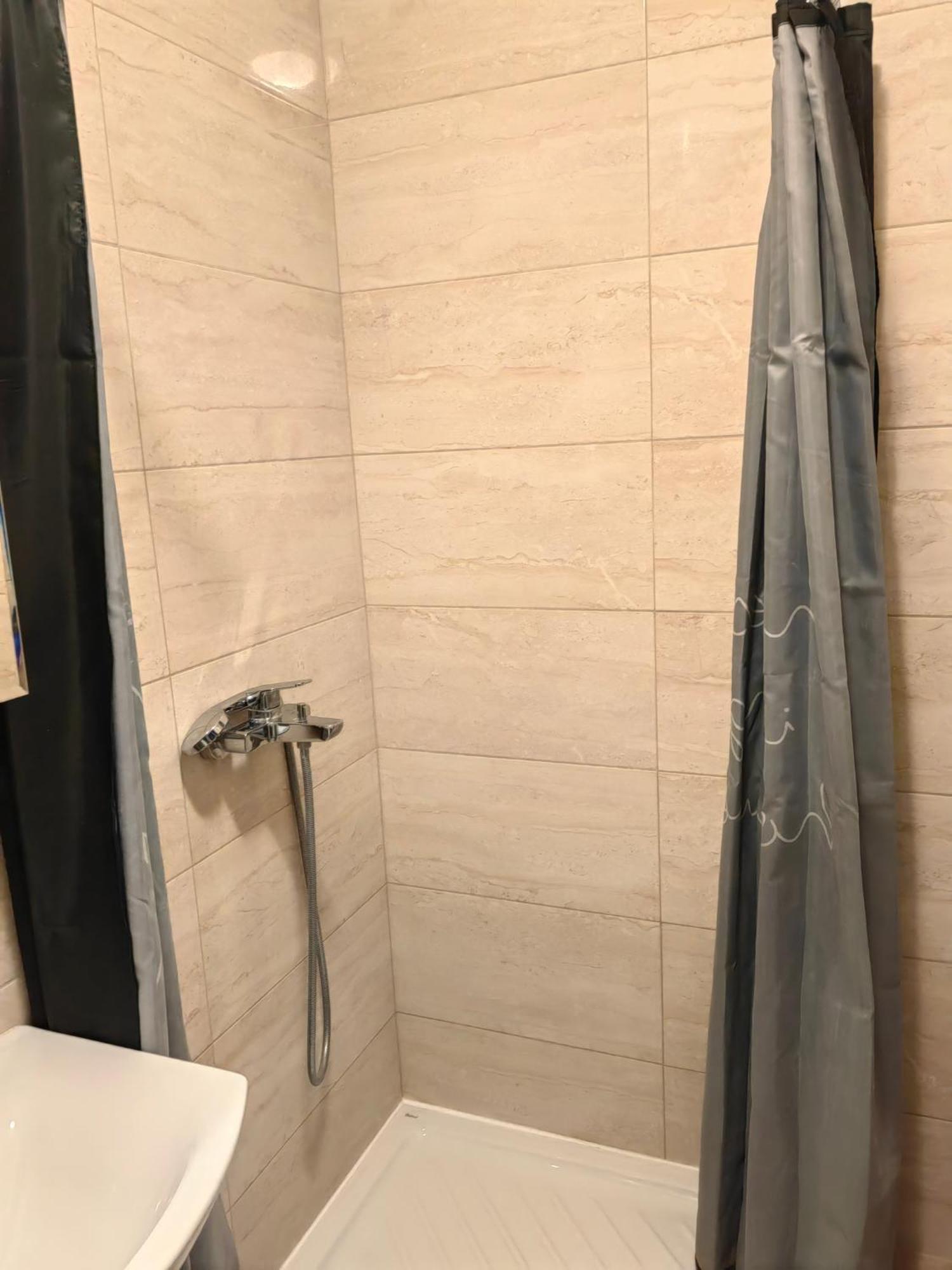 Road Warriors Apartment Σουμπότικα Εξωτερικό φωτογραφία