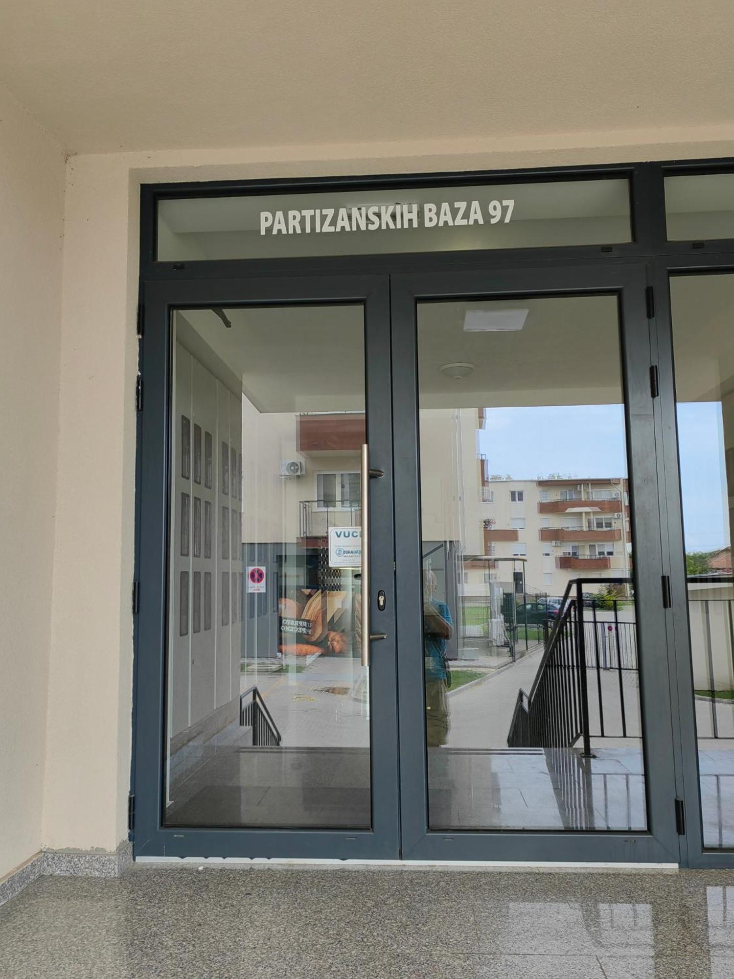 Road Warriors Apartment Σουμπότικα Εξωτερικό φωτογραφία